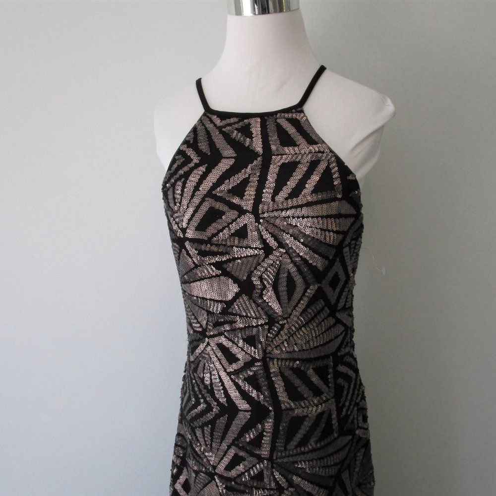 Nwt Metallic Sequin Halter Open Back Evening Gown - image 5